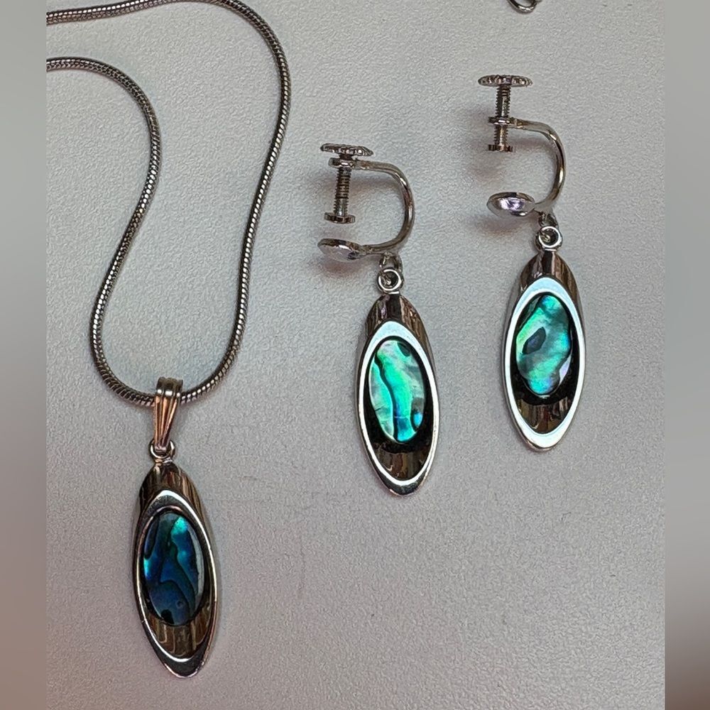 3 PC Silver & Blue Abalone Necklace Set 18” NWOT